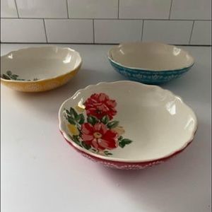 Pioneer Woman Vintage Floral Pasta Bowls